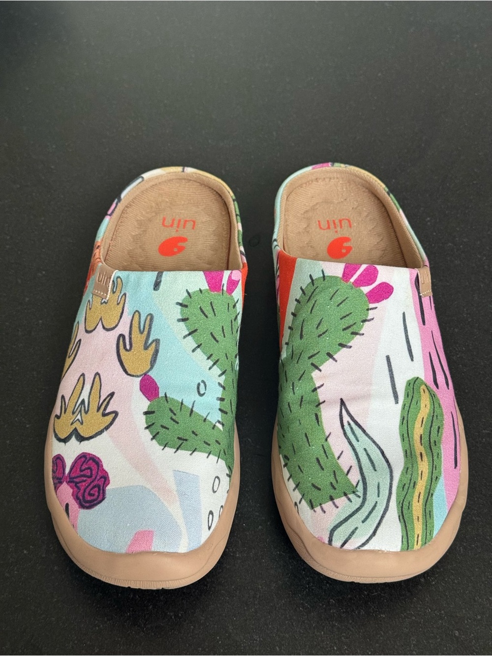 UIN Women's Cactus Print Slip-On Mules in Green & Pink